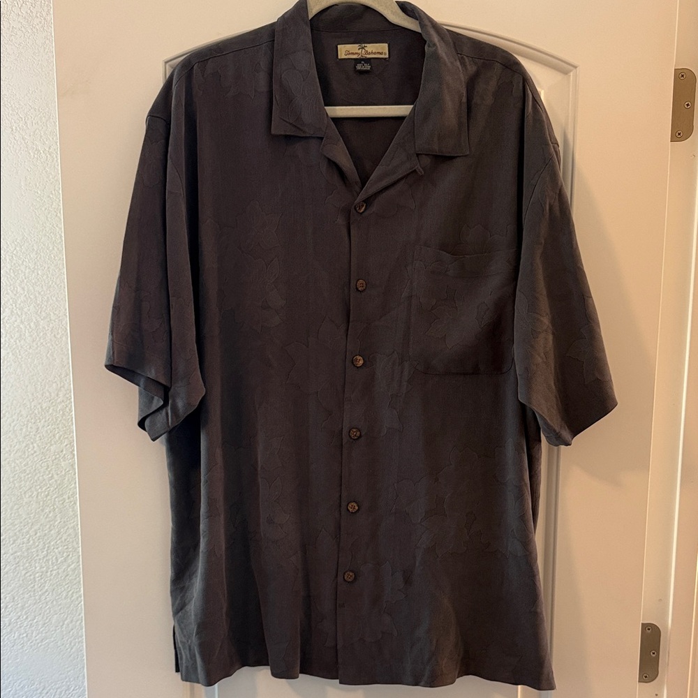 Tommy Bahama Men's Short-Sleeve Silk Button-Up Floral Shirt in Charcoal